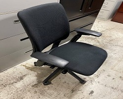 Steelcase Leap -Seat Slider, Pneumatic Clyinder