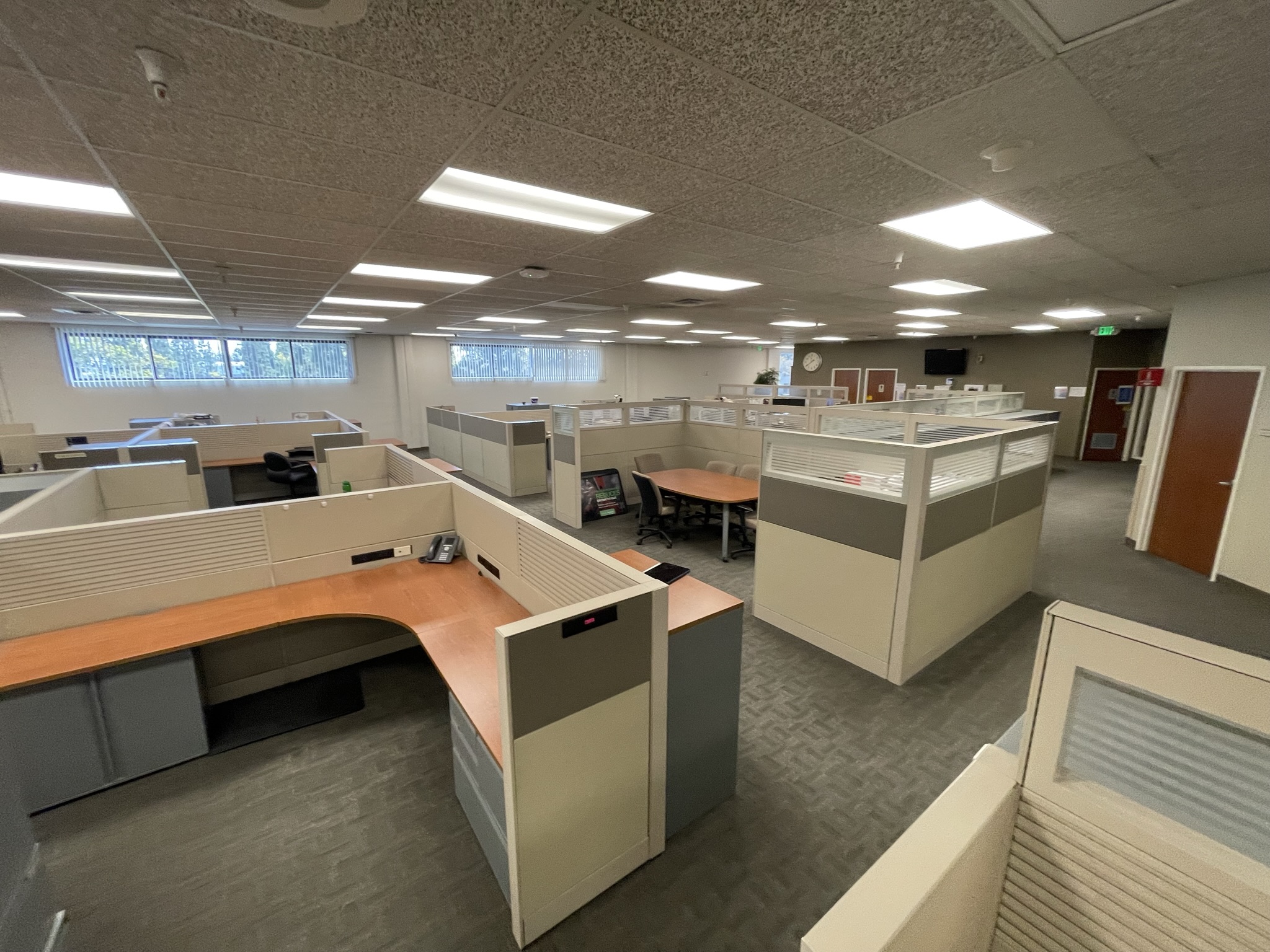 Office Furniture Liquidator