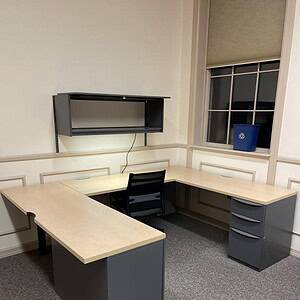 U Shape Haworth Rectangular 6'x8'x6' office desk for ergonomic workspace setup.