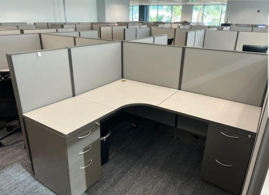 AIS Divi Any Size 6'x6' or 5'x5' at 50" tall