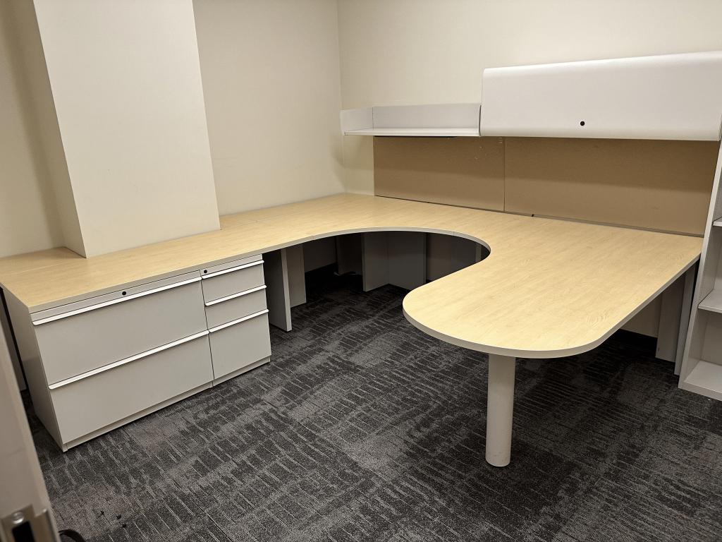 Knoll Ref 6'x8' Modern Private Office Neutral