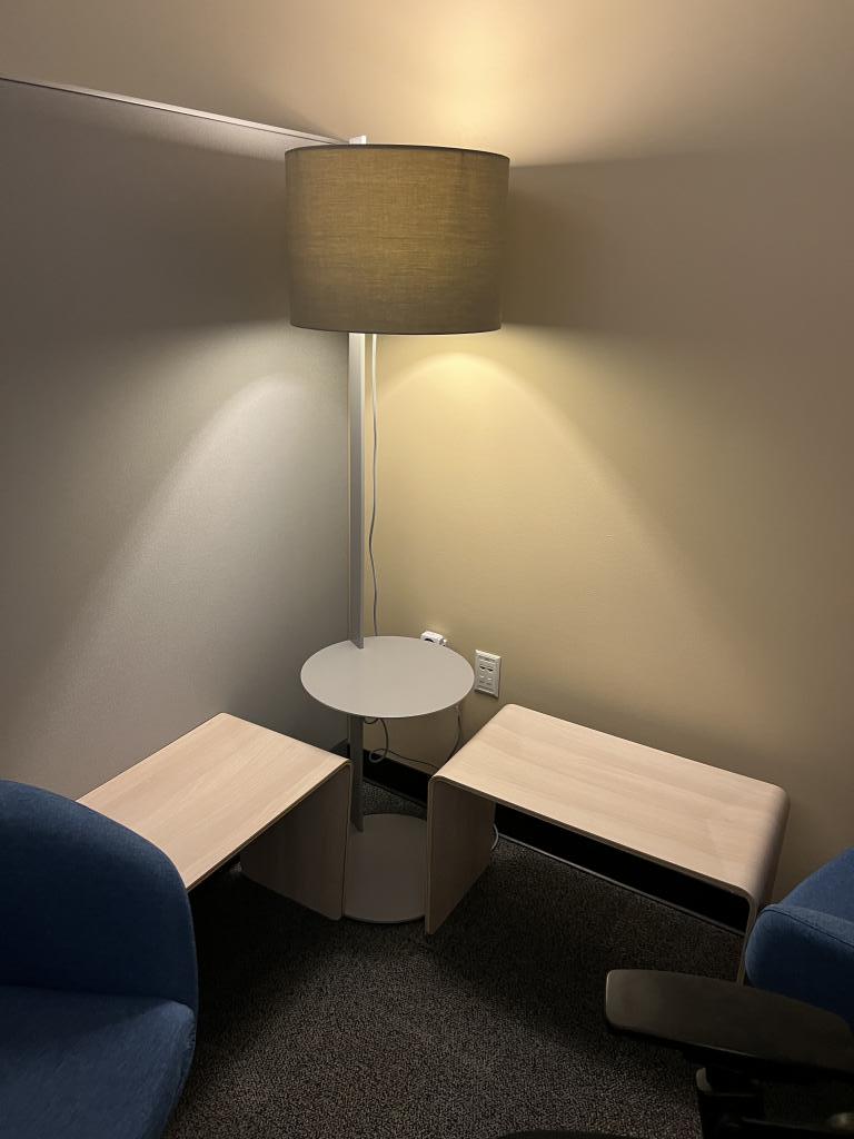 Steelcase modern lamp with metal post perch