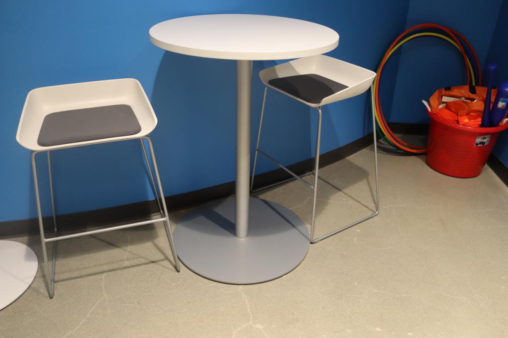 Steelcase 30" round White Bar Height