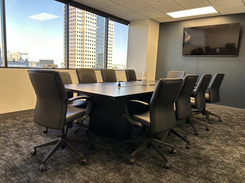 Phantom Black Steelcase 10' Electric Table