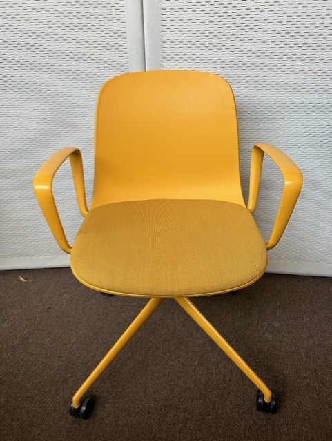 Verve yellow Guest or conference seating