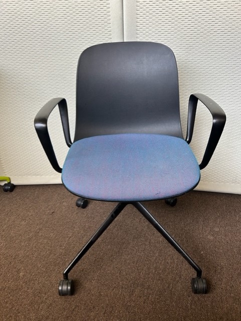 Verve black & blue chairs guest or conference