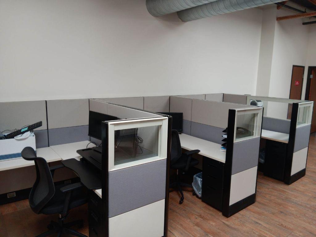 Herman Miller Ethospace 6x5x53 black & white