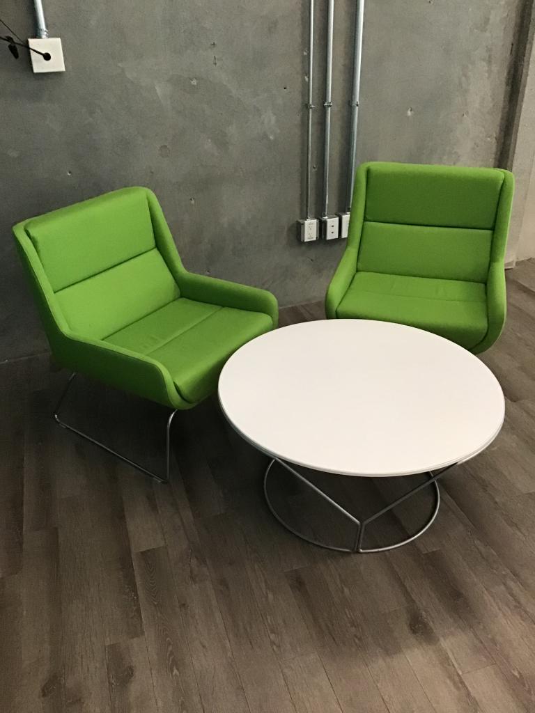 Naught One Kelly Green Lounge Chair