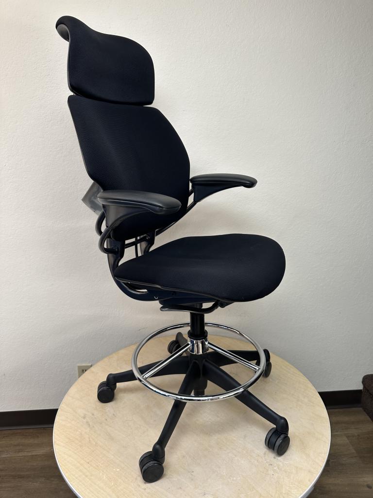 Humanscale Freedom Black Stool W/Headrest