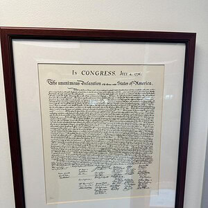 Declaration of the 13 states of the U.S. in historical document frame.