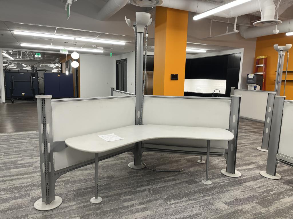 Herman Miller Resolve 48in tall white screens