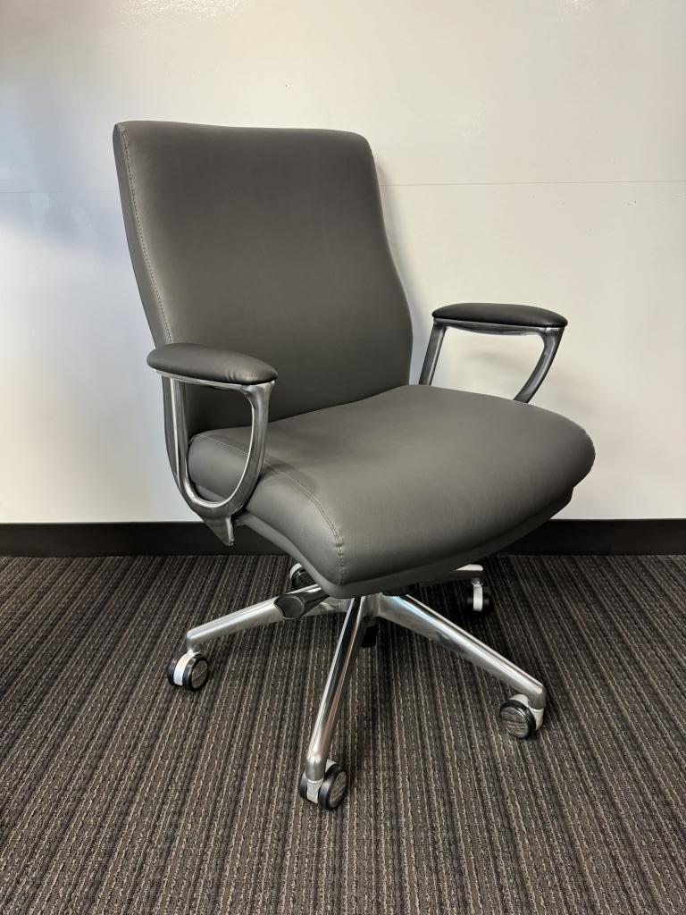 OCI Sitwell Finesse Grey Leather Mid Back