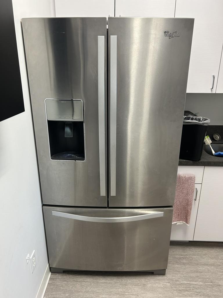 Whirlpool Refrigerator wrf736sdam14 Ice Maker