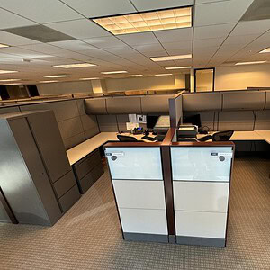 Office cubicles with modern design and privacy panels at Cube World USA.