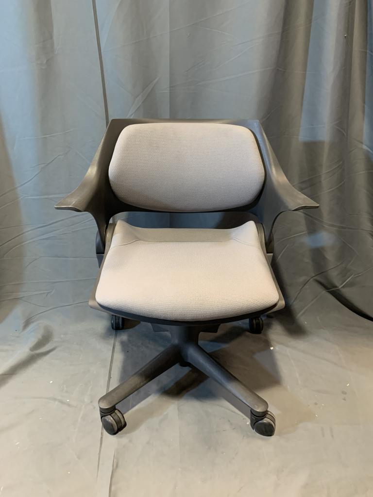 Vecta Nesting Chairs