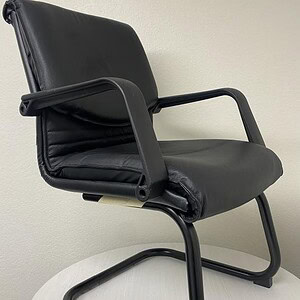 Boss lounge seating sled base guest chair for office or reception areas.