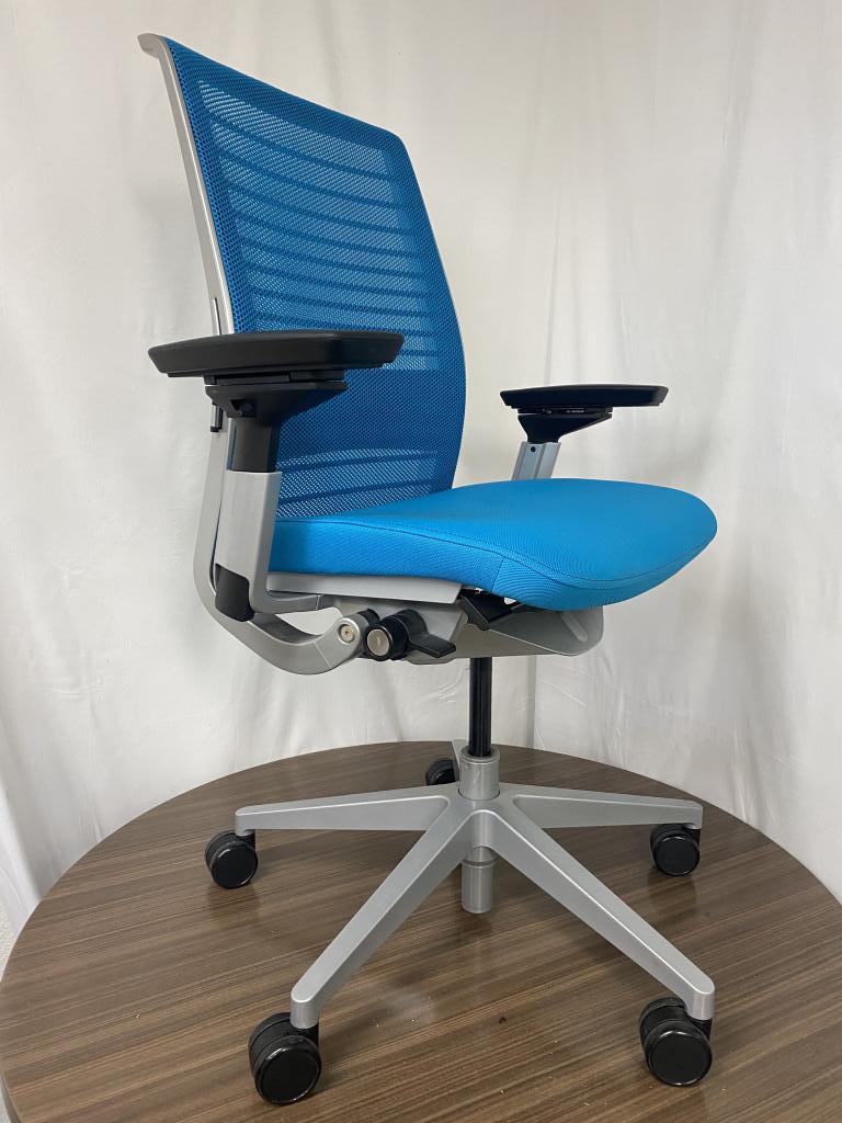 Steelcase Think Light Blue & Silver Loaded