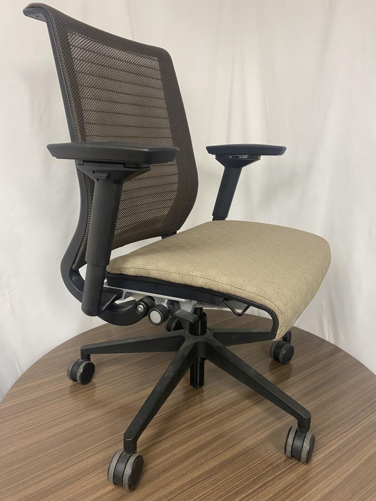Steelcase Think Tan pattern & Black Loaded