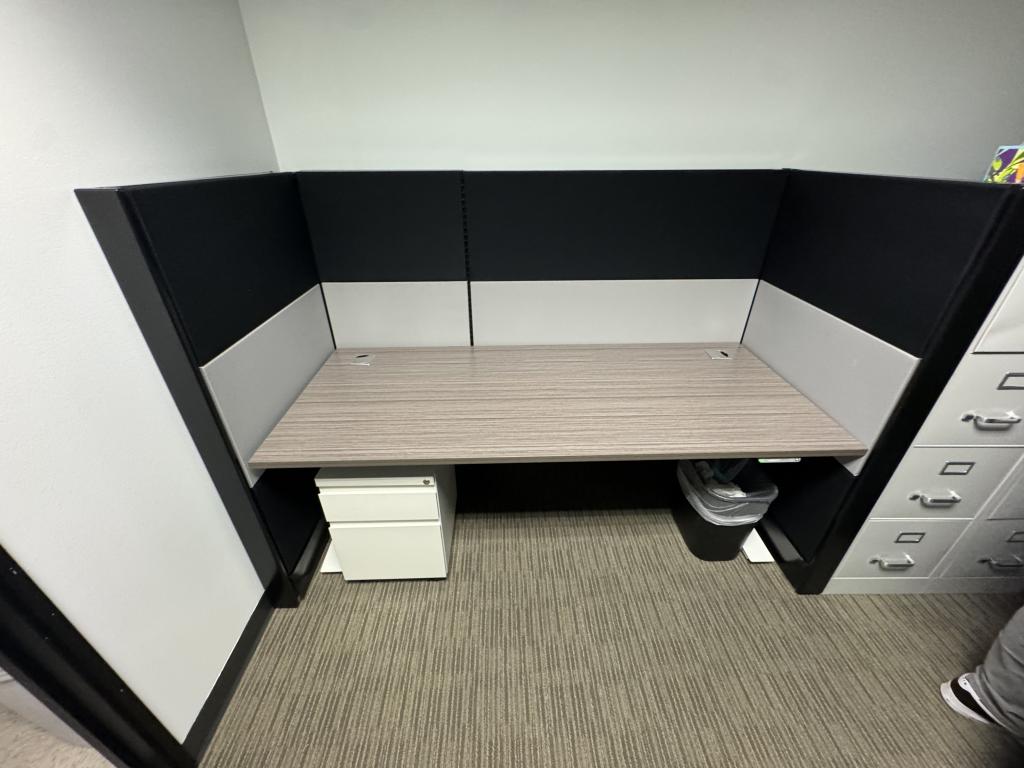 Hotel Station Ethospace 6x30x54in Adjustable