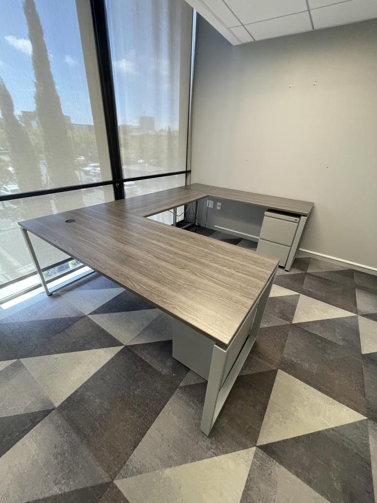 6x8x6 Boss Driftwood U-Shape Desk