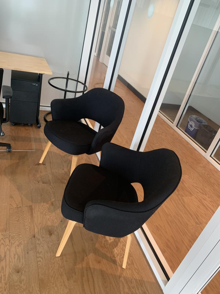 Saarinen by Knoll Black Executive Arm Chair