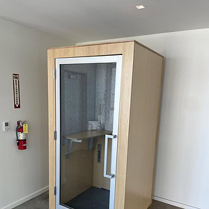 Zenbooth Solo Maple exterior and interior for private work or meetings.