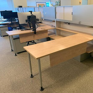 Steelcase 6x6 cubicle desk for office workspace. Modern, durable, and functional office furniture so.