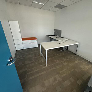 Modern office with Steelcase desk and storage, ideal for professional workspaces.