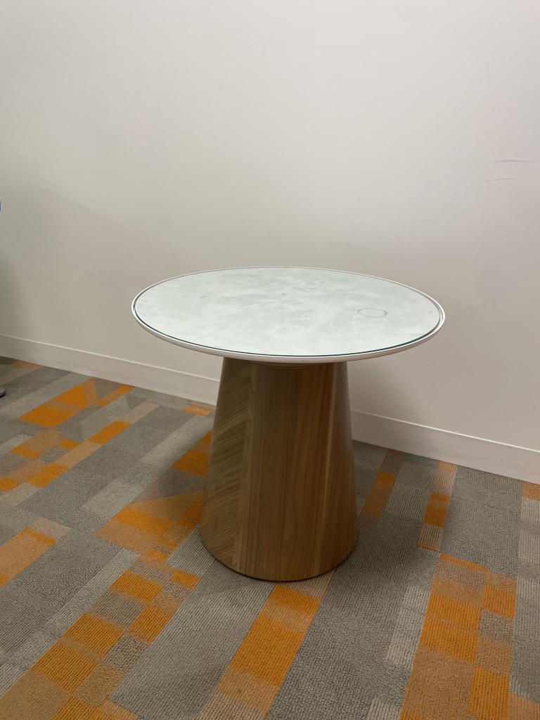 Steelcase Campfire 24 inch Round Table