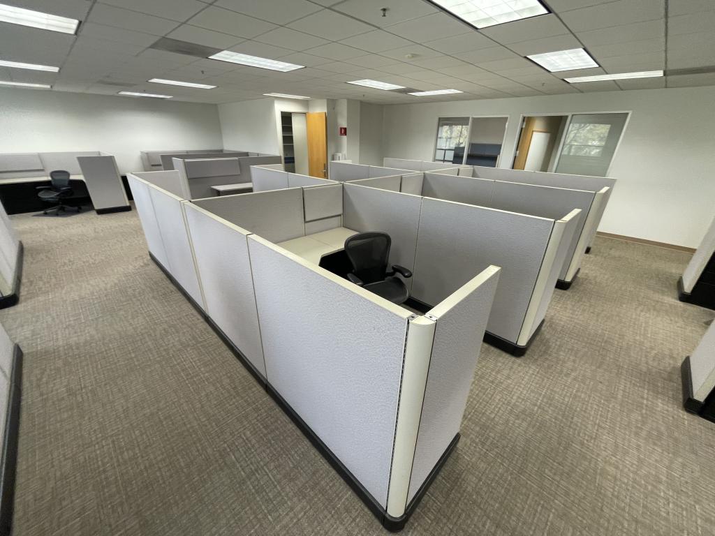 6x6x67/53 Tall Hi/Lo A02 in Beige/Neutral