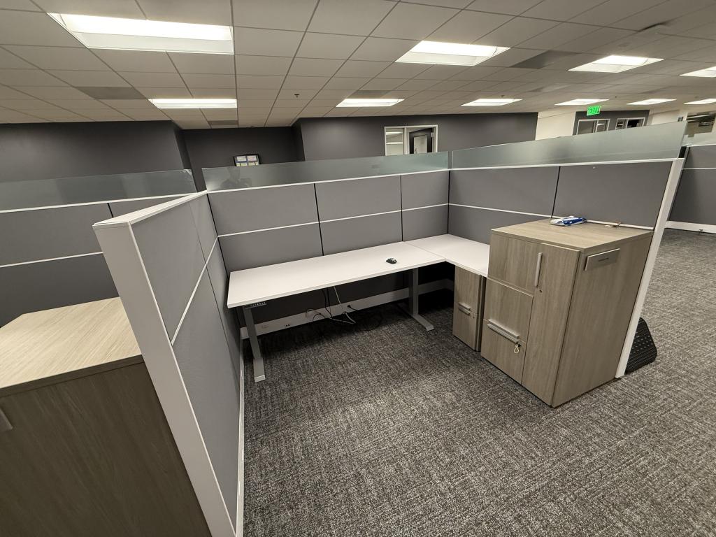 Knoll Reff Autostrada 8x6x65 HAT desk modern