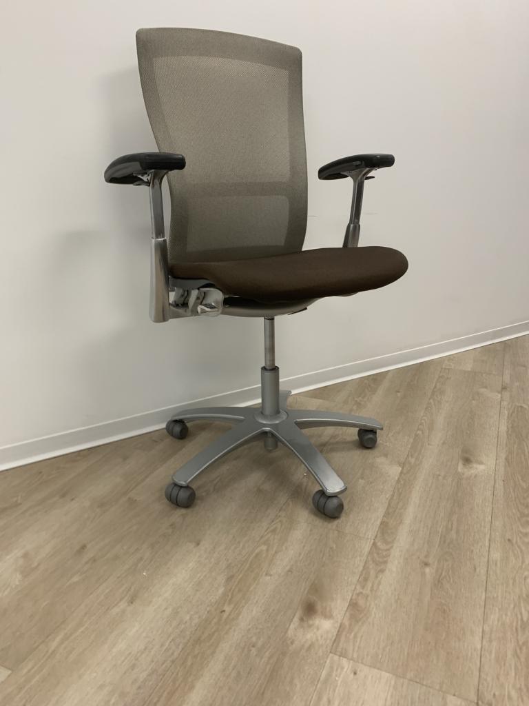 Knoll Life Mesh Back Espresso Seating