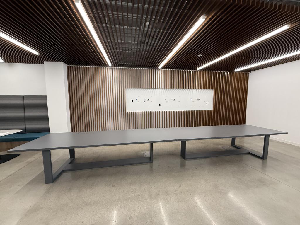 Andreu World  20x4 table two 10x4 pieces