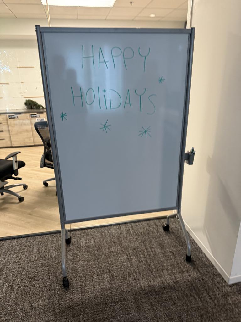 Knoll mobile whiteboard 72Tx36W inch Nesting