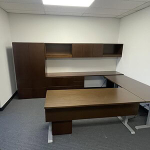 Modern Knoll Autostrada executive office desk with storage, ideal for professional workspaces.