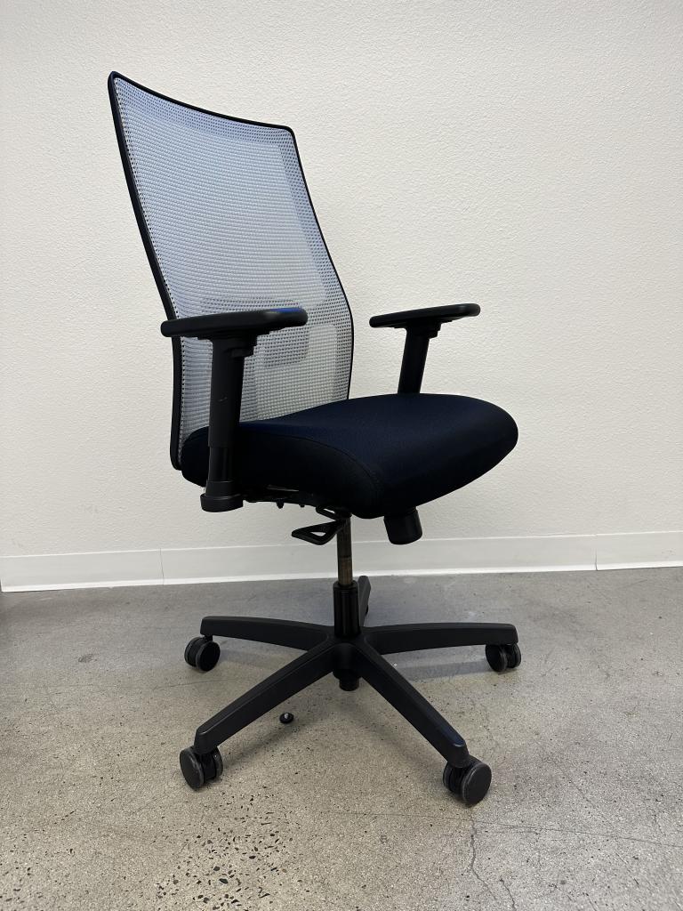 Hon Ignition Black on White fully loaded