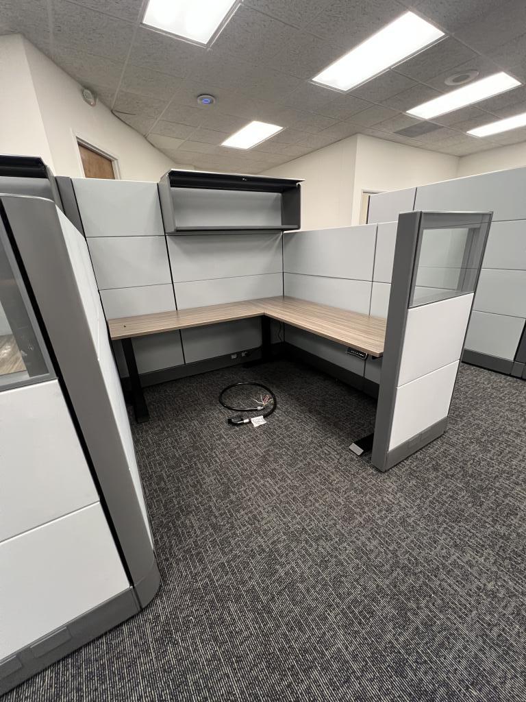 6x6x70/54 Hi/Lo Cubicle w/ Overhead and Glass