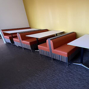 Modern 5ft banquet seats for versatile dining and event spaces.