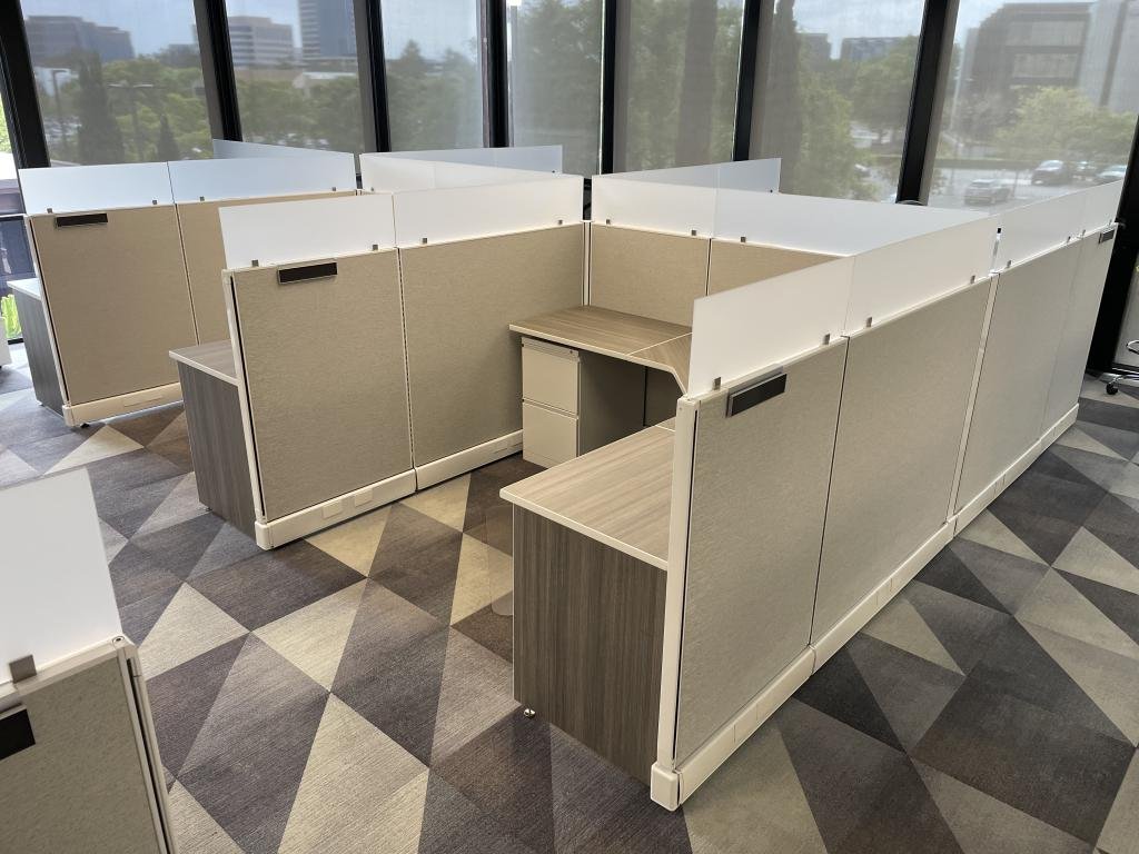 6.5x6.5x56in Grey/White A02 Cubicle w/ Glass