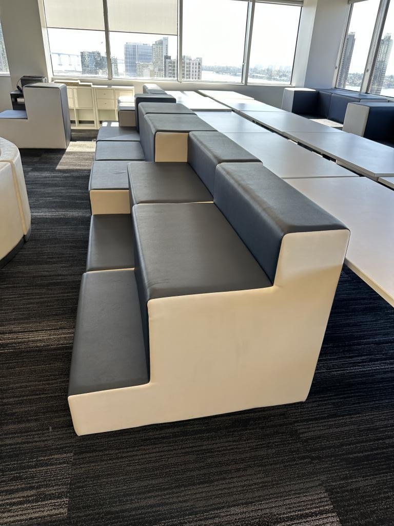 Gunlocke Leather Modular Seating 12 pieces