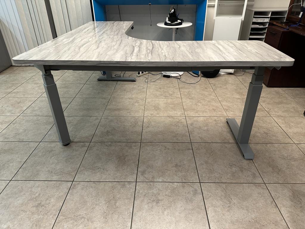 Wilson Art Custom L 6'x6 Height Adjustable