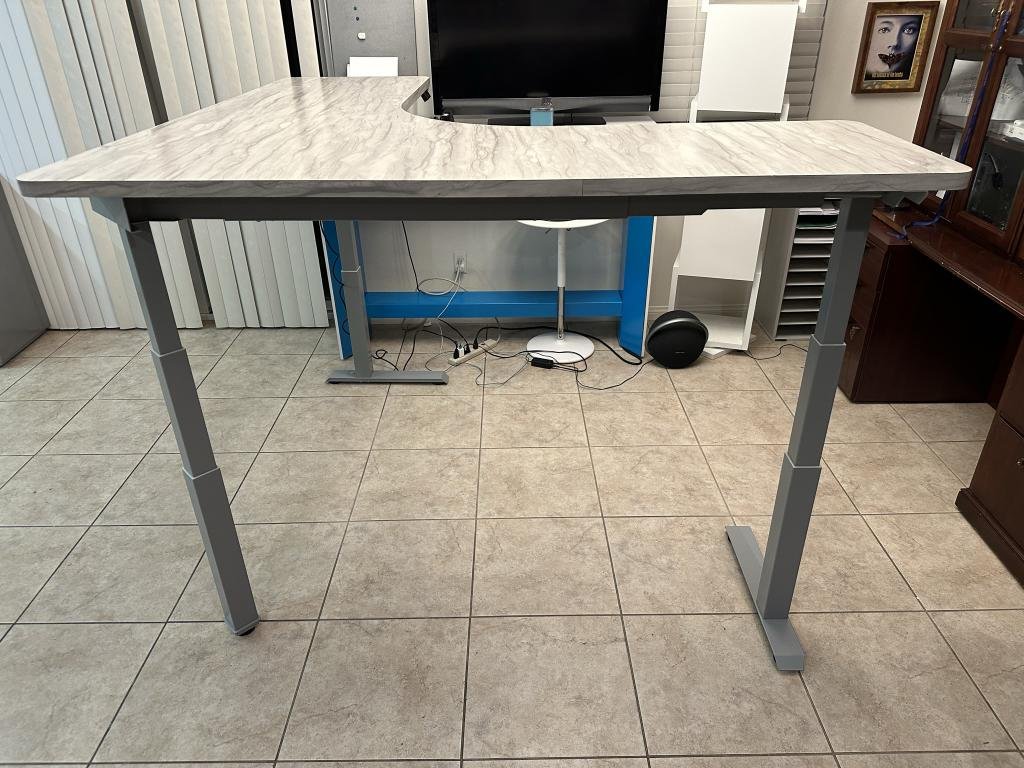 Wilson Art Custom L 6'x6 Height Adjustable