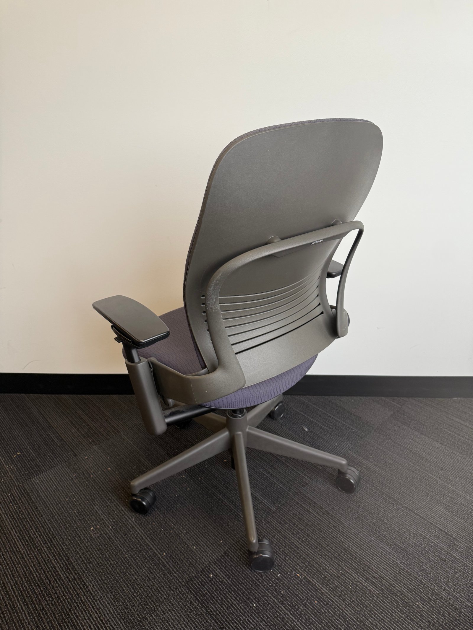 Steelcase Leap V2 Medium Grey Fully Loaded