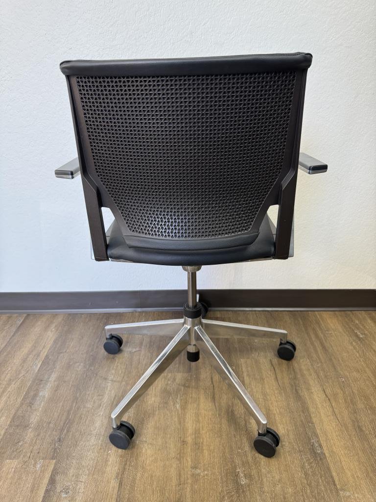 Haworth Very Designer Chair Black Leather