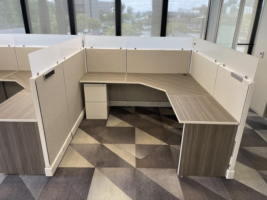 6.5x6.5x56in Grey/White A02 Cubicle w/ Glass