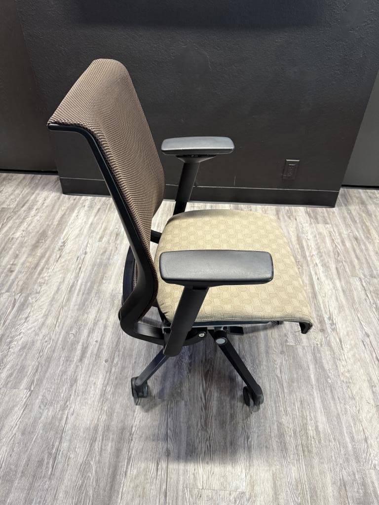 Steelcase Think Adjustable Arms Chair