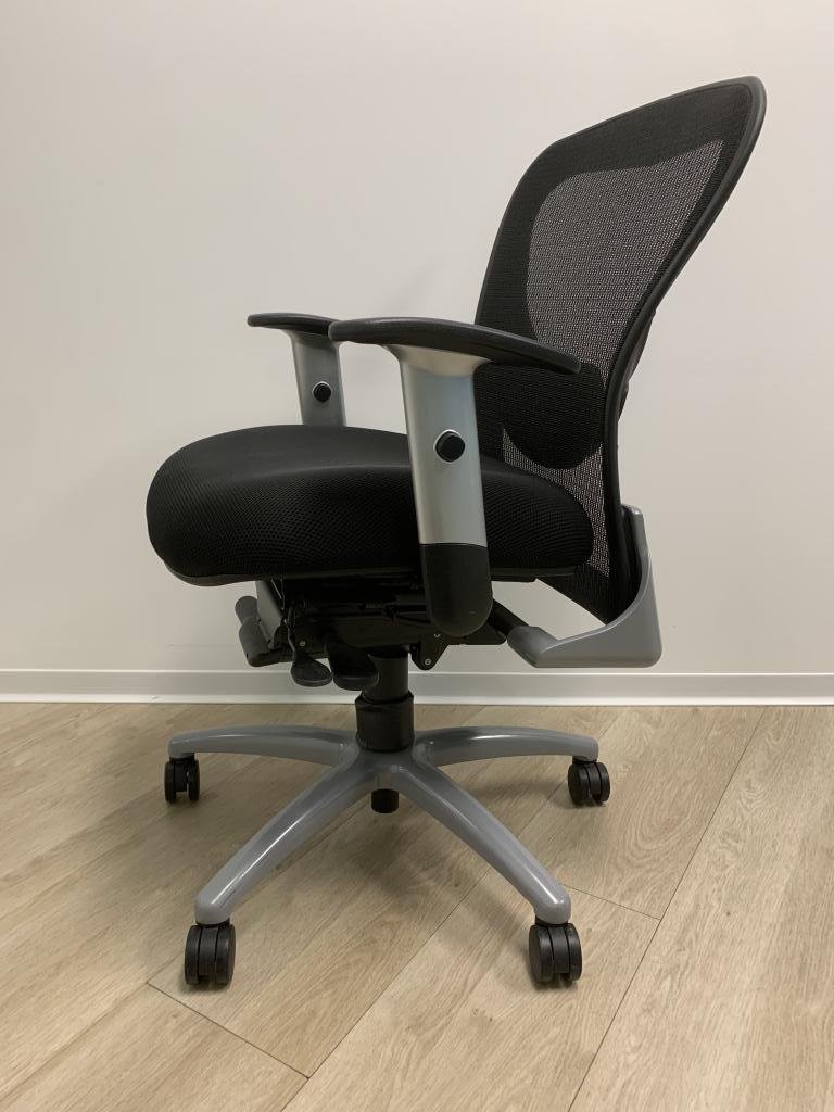 9 to 5 Black Mesh Chair Fully Loaded