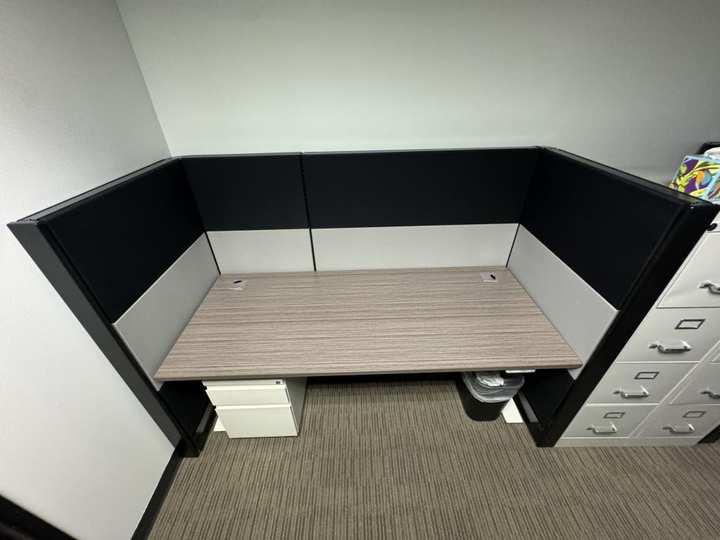 Hotel Station Ethospace 6x30x54in Adjustable