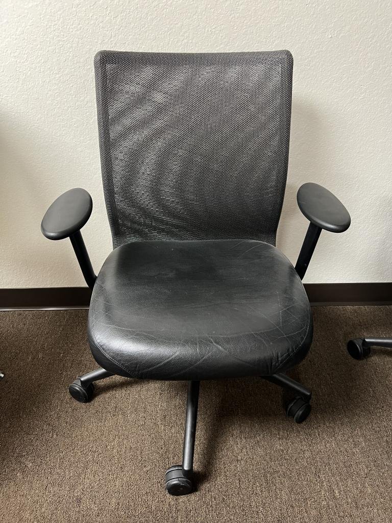 Steelcase Jersey Leather Seat Charcoal Mesh