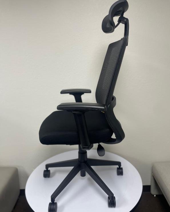 BOSS Mesh Chair W/Headrest & Memory Foam Seat